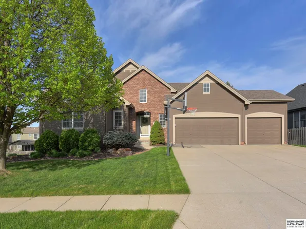 9508 S 27th St, Bellevue, NE 68147