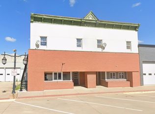 120 1st Ave W, Dyersville, IA 52040