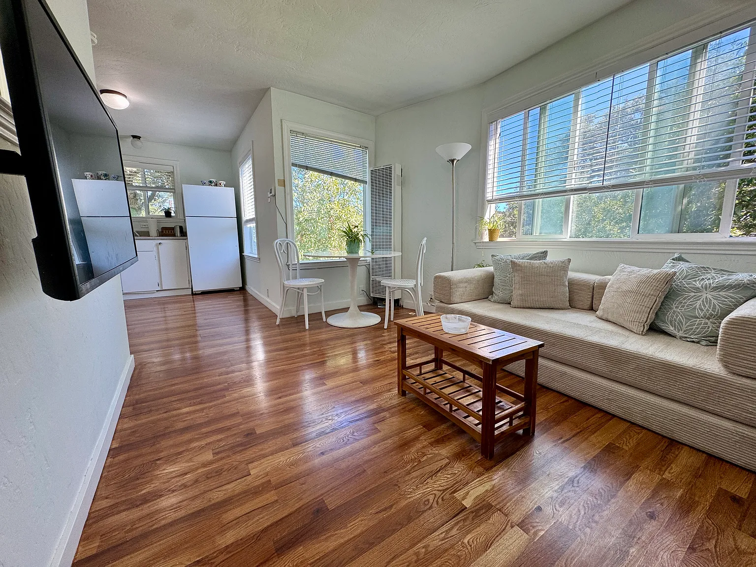 1 bed, $3,100 — Photo 4