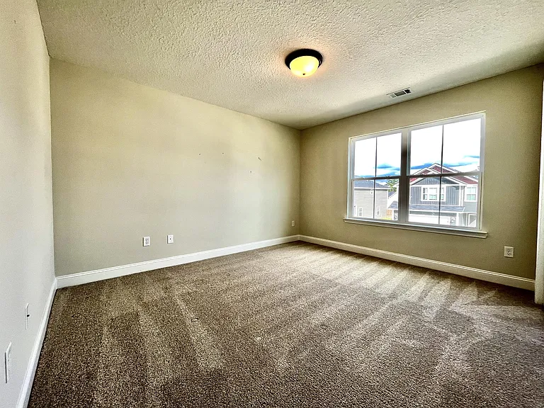 759 Fairview Cir — Photo 16