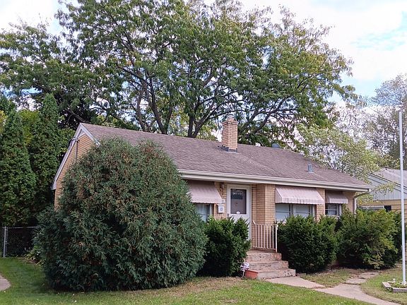 3rd image of 3111 N Church St