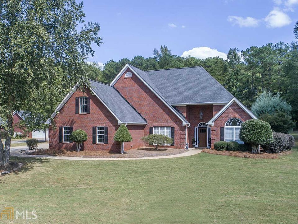 1st image of 475 Huiet Dr