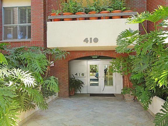 2nd image of 410 S Barrington Ave APT 308