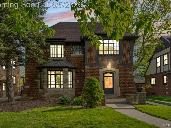 18674 Gainsborough Rd, Detroit, MI 48223