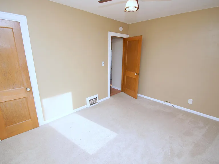 1120 Brown St — Photo 16