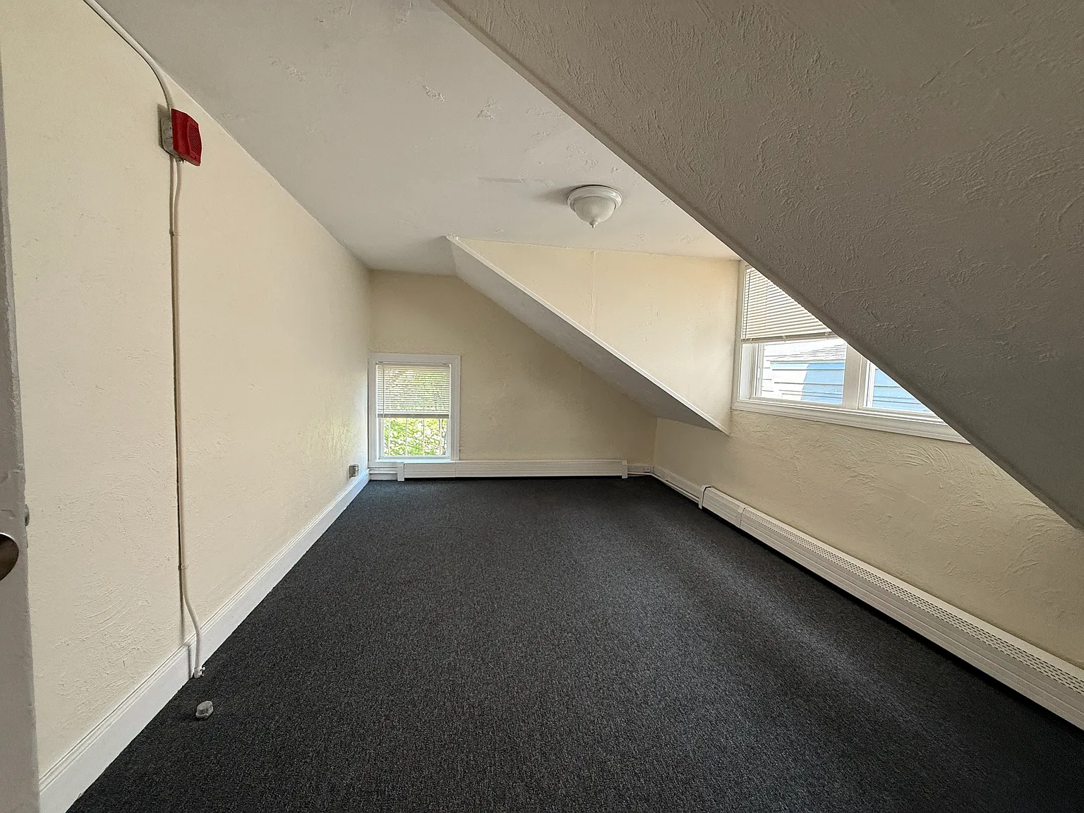 3 bed, 1500 sqft, $2,700 — Photo 4