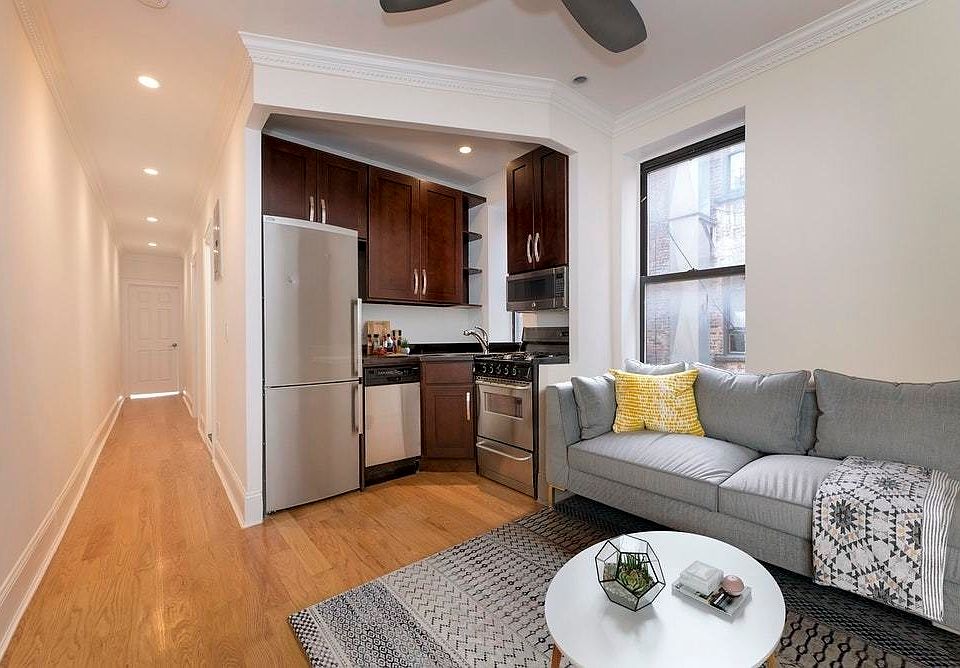 1st image of 54 Maujer St #2B
