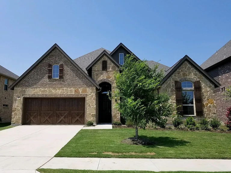 1324 Torrent Dr — Photo 1