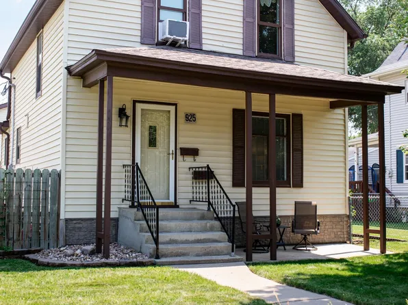 925 S 2nd St, Aberdeen, SD 57401