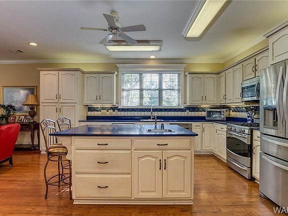 5th image of 4244 Midway Ln