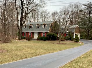 15 Parker Rd, Chester, NJ 07930