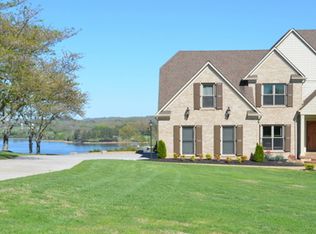 3977 Logans Landing Cir, Louisville, TN 37777