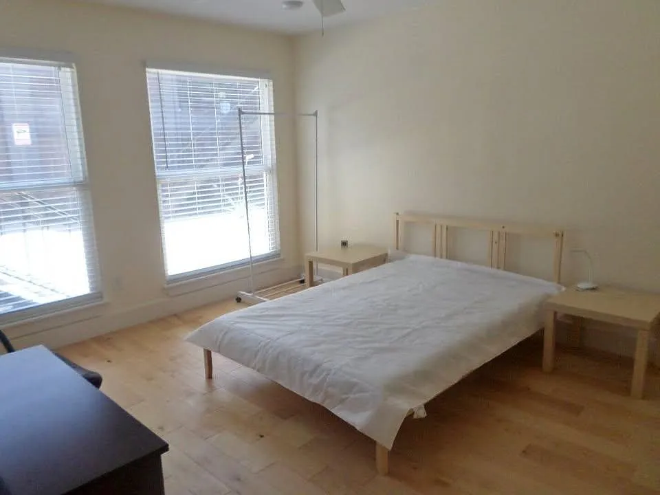 909 Reinli St #136