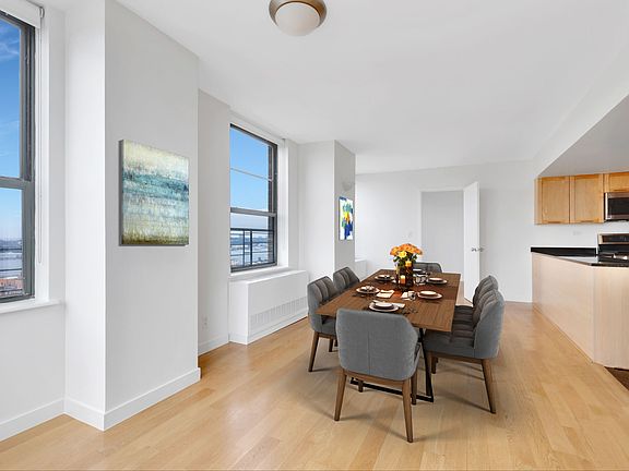 3rd image of 247 W 87th St APT 26G