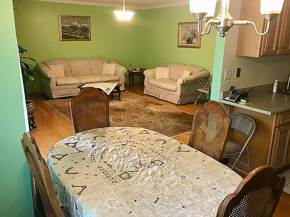 2nd image of 6133 Whitsett Ave APT 26