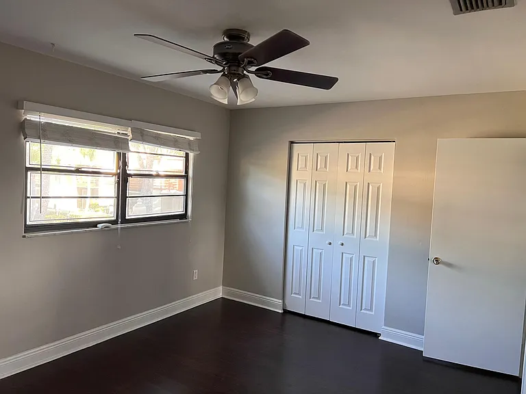 2149 N 14th Ave — Photo 8
