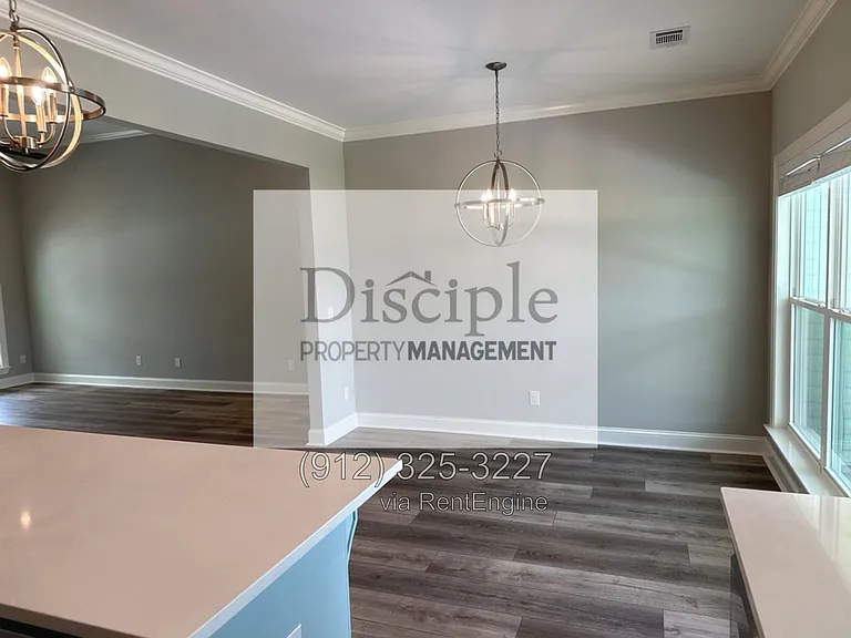 79 Ennis Rd — Photo 13