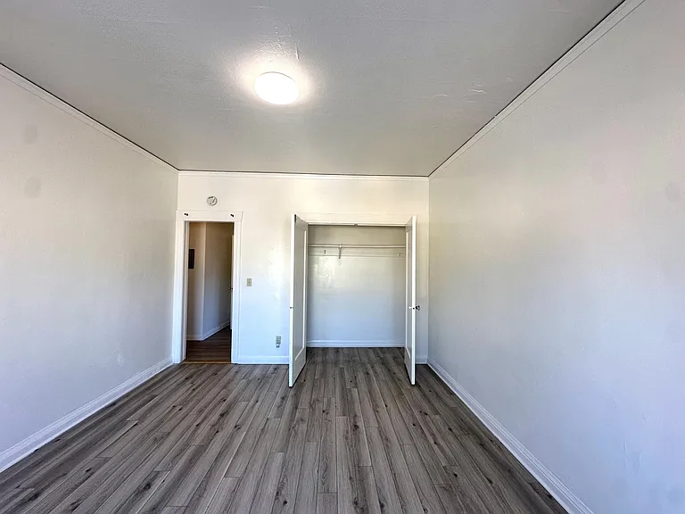 742 E 21st St #1 — Photo 7