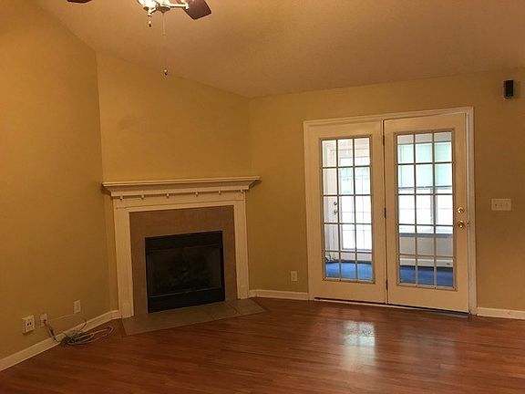 3rd image of 128 Buckmeadow Dr