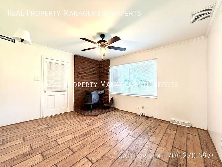 4008 Irvington Dr — Photo 6