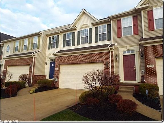 2nd image of 2904 Cambridge Cir