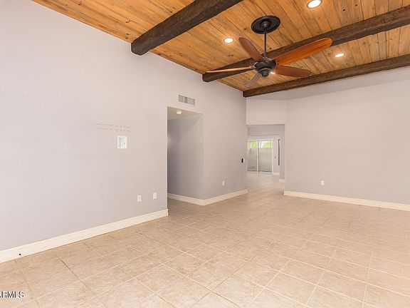 3rd image of 9951 W Hawthorn Dr