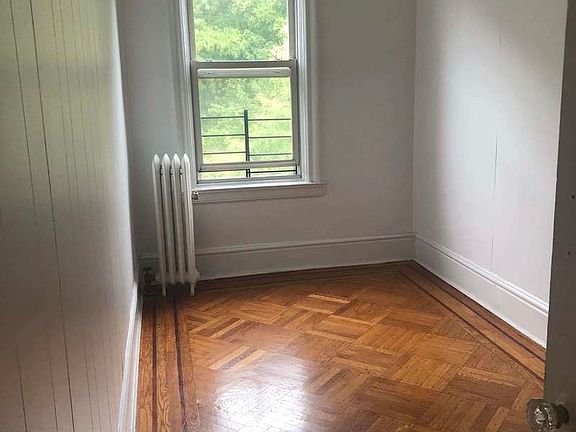 4th image of 79 Prospect Park SW #3A