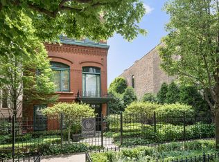 1119 W Wrightwood Ave, Chicago, IL 60614