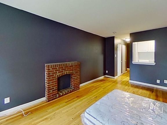 3rd image of 402 E 83rd St APT 3B