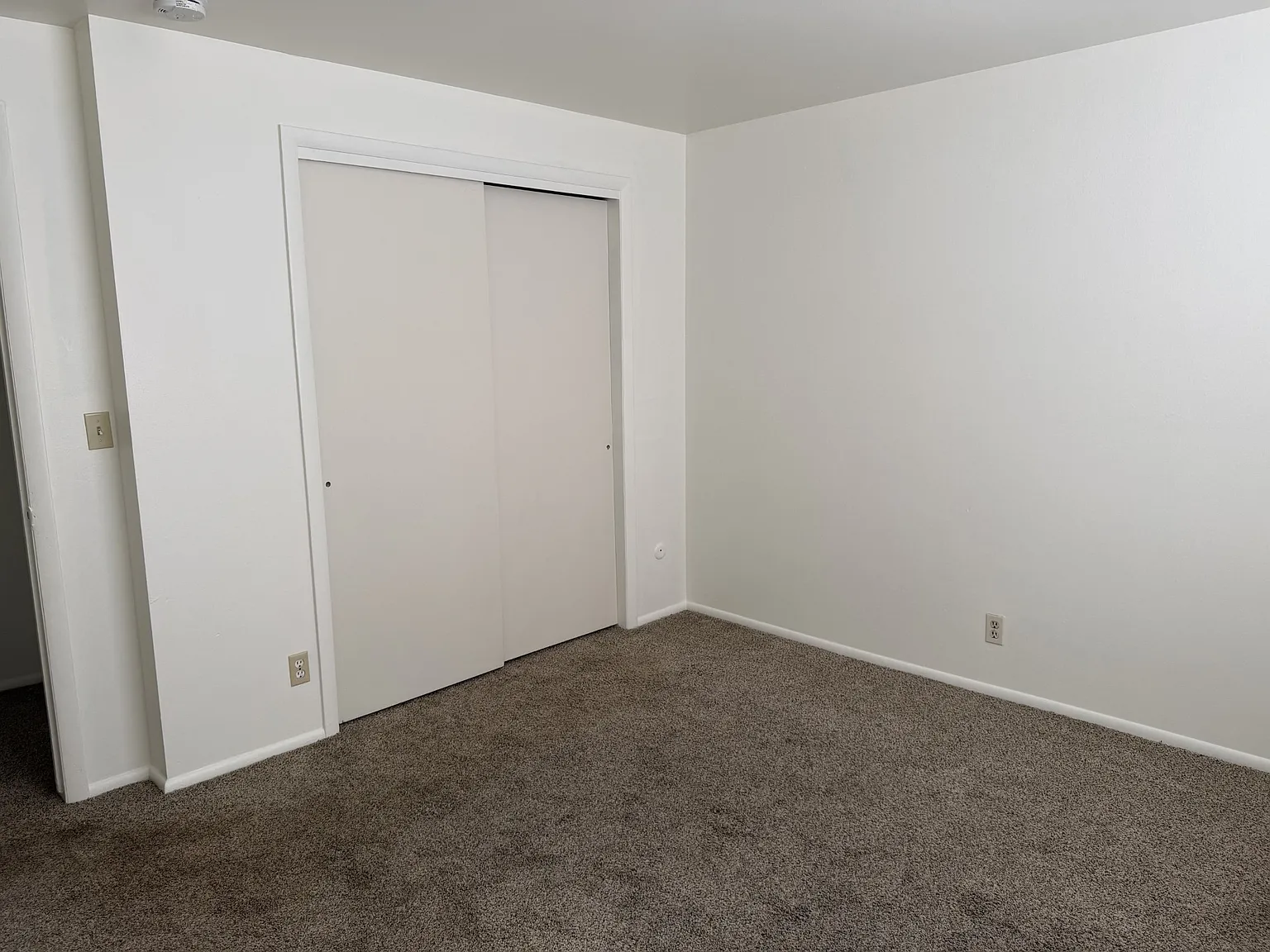 2 bed, 800 sqft, $1,225 — Photo 4