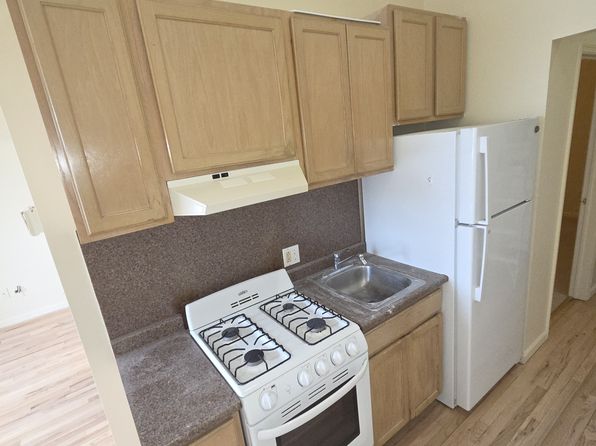 207 Broadway APT 303