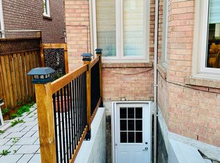169 Larratt Ln #Basement, Richmond Hill, ON L4C 0E8
