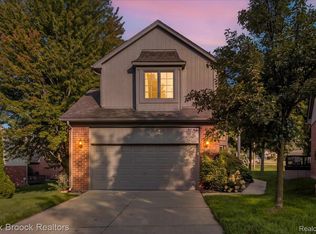 54937 Winter Ct, Shelby Township, MI 48316