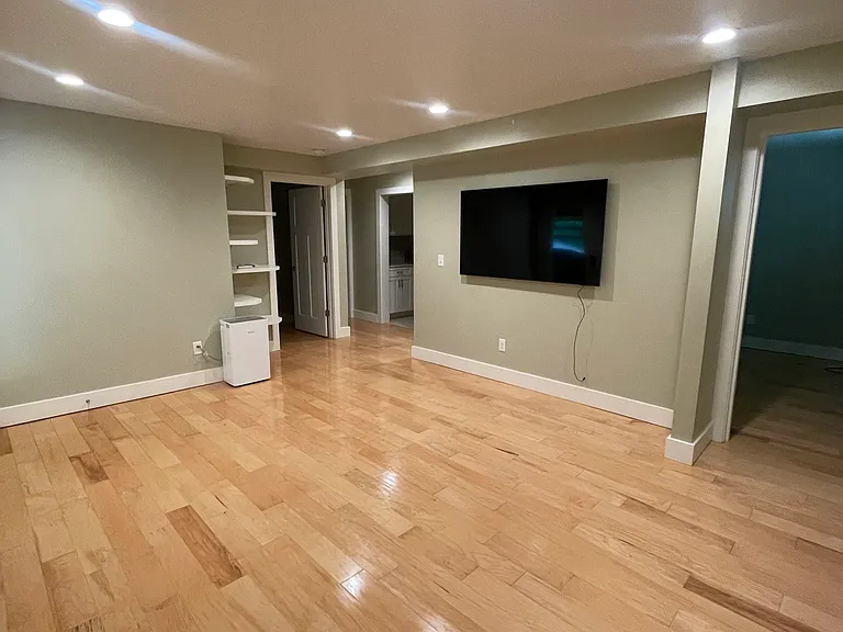 631 Probart St — Photo 10