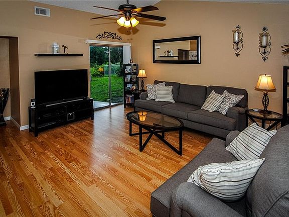 4th image of 8230 Riverboat Dr
