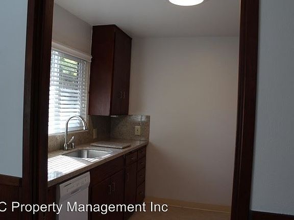4th image of 705 Curtis Way APT 4