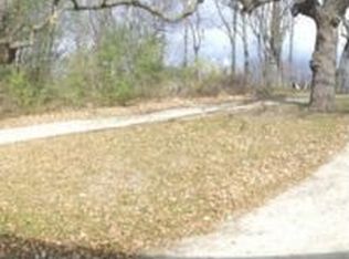 N6673 Tippecanoe Trl, Elkhorn, WI 53121