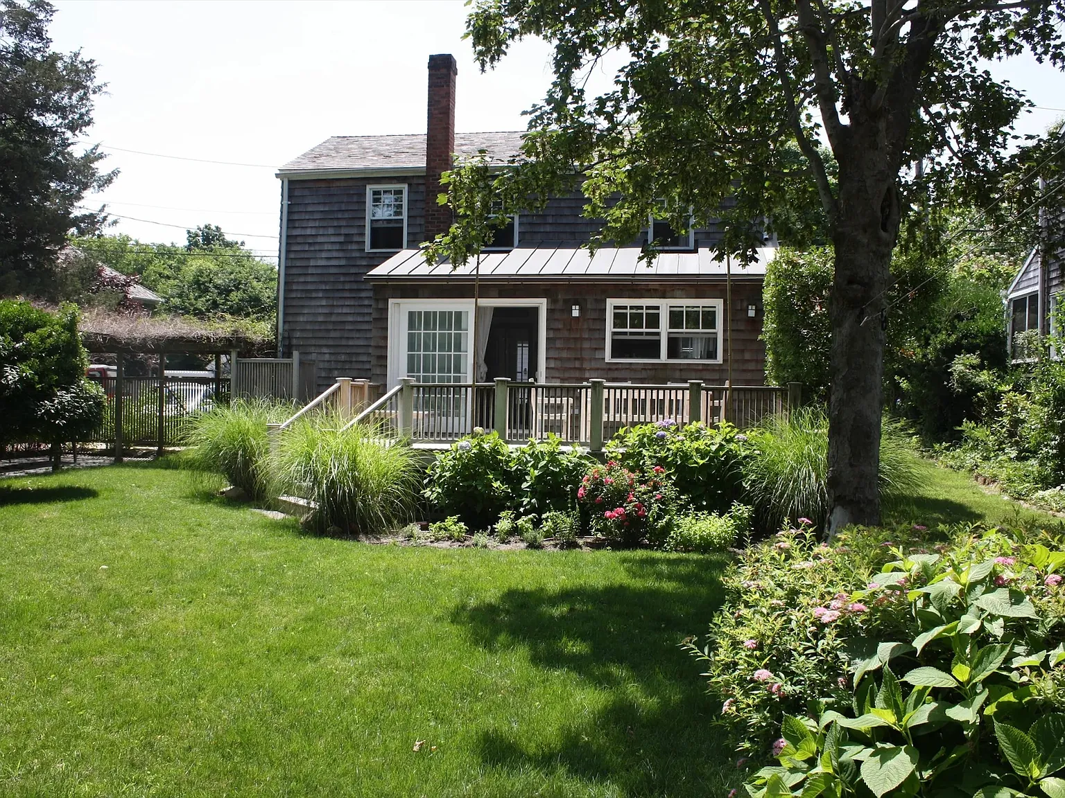 Lovely Two Bedroom Cottage in Sag Harbor Village Available — Photo 2