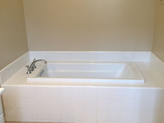 Tub