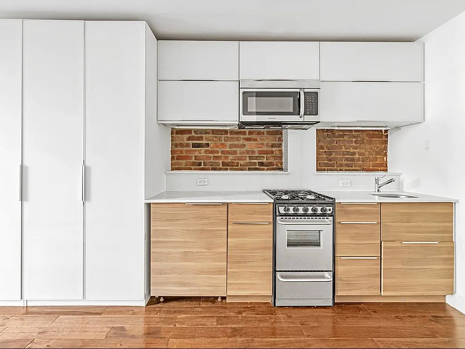 2nd image of 86 Clinton St APT 7