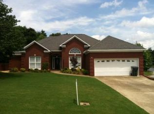 2910 Four Seasons Dr, Phenix City, AL 36867