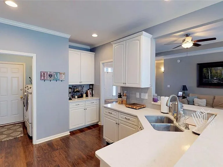9243 Whispine Ct — Photo 13