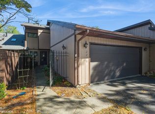 2210 Bayview Dr, Michigan City, IN