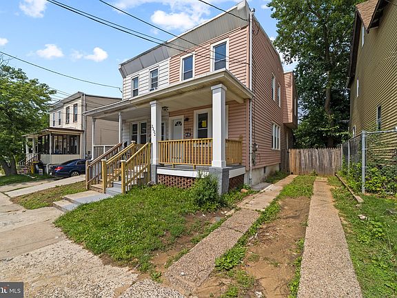 3rd image of 2232 36th St