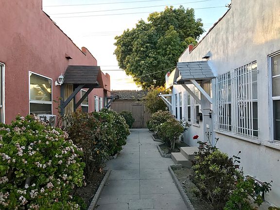 2nd image of 5815 Arlington Ave