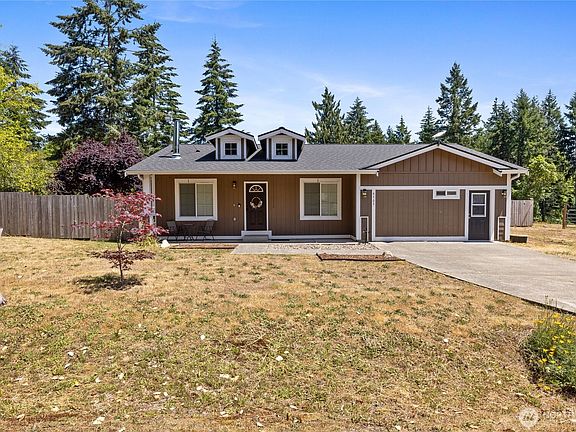 3rd image of 6503 173rd Avenue SW