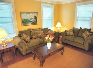 28 Tilden Ave, Newport, RI 02840