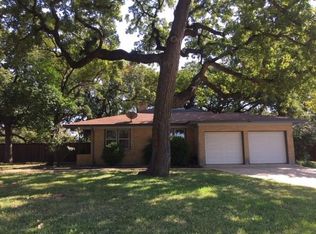 910 Red Oak Dr, Mansfield, TX 76063