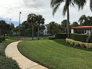 4th image of 11562 Westwood Blvd #Boulevard918