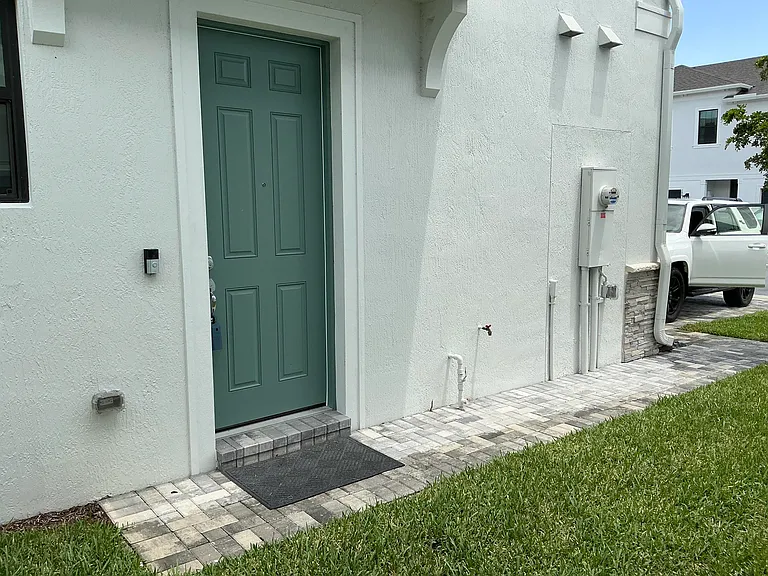 293 SW Sally Way — Photo 42